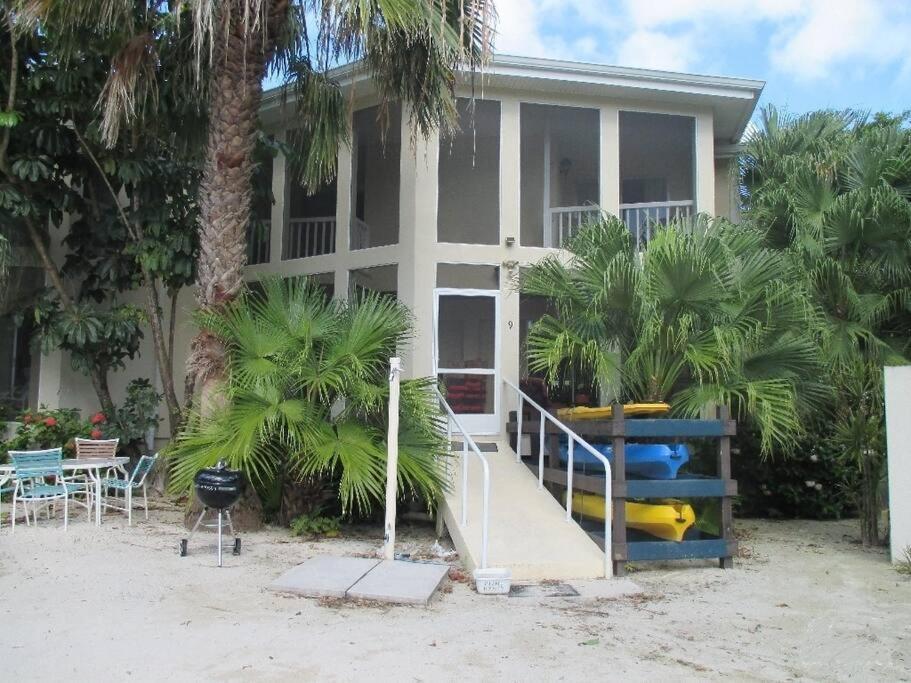 Island House # 9 Appartement Driftwood Village Buitenkant foto